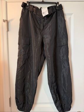 NWT Forever 21 Black Cargo Belted Nylon Pants